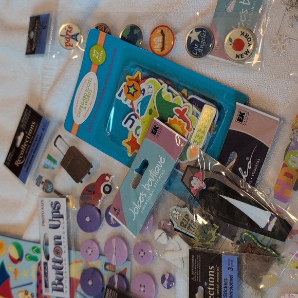 Colorful Scrapbooking Embellishments Set #2 - Picture 4 of 5